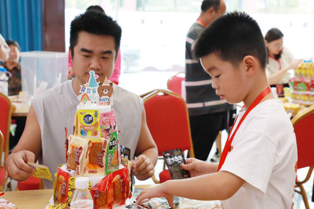 萌娃探班！2025盐津铺子员工家人开放日活动正式举行